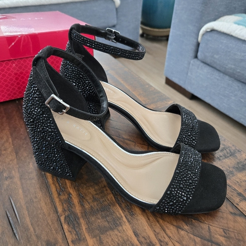 Kelly & Katie Caital Sandal. Black Rhinestone-covered. Size 7. New.